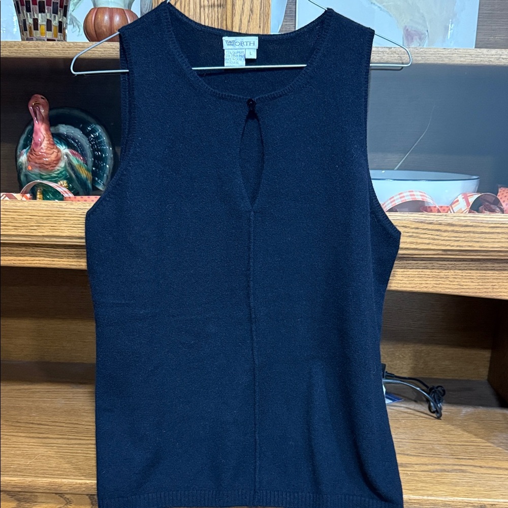 100% Cashmere Worth Black Sleeveless Top with Keyhole